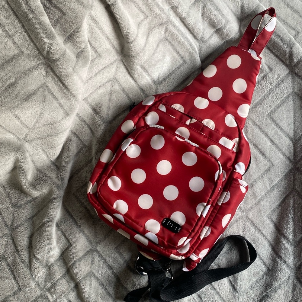LUG Archer Sling Shoulder Bag Crossbody- Adjustable- Travel- Red/white